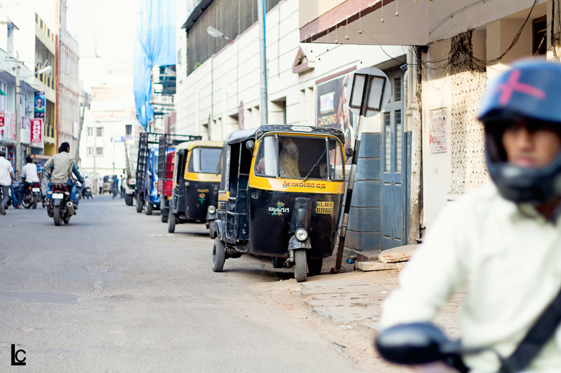 Lorenzo Cuevas Travel Photography India RIckshaw Transportation Motorcycle 