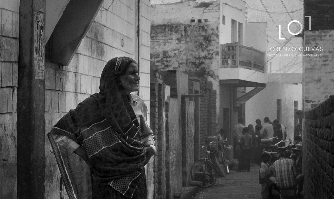 Agra India Woman Street photography Travel street art 